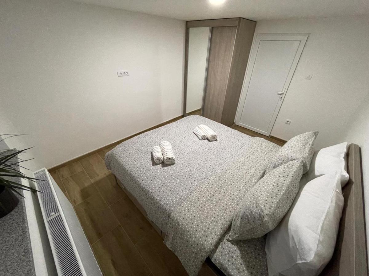 Apartman Ambijent Аранделовац Экстерьер фото