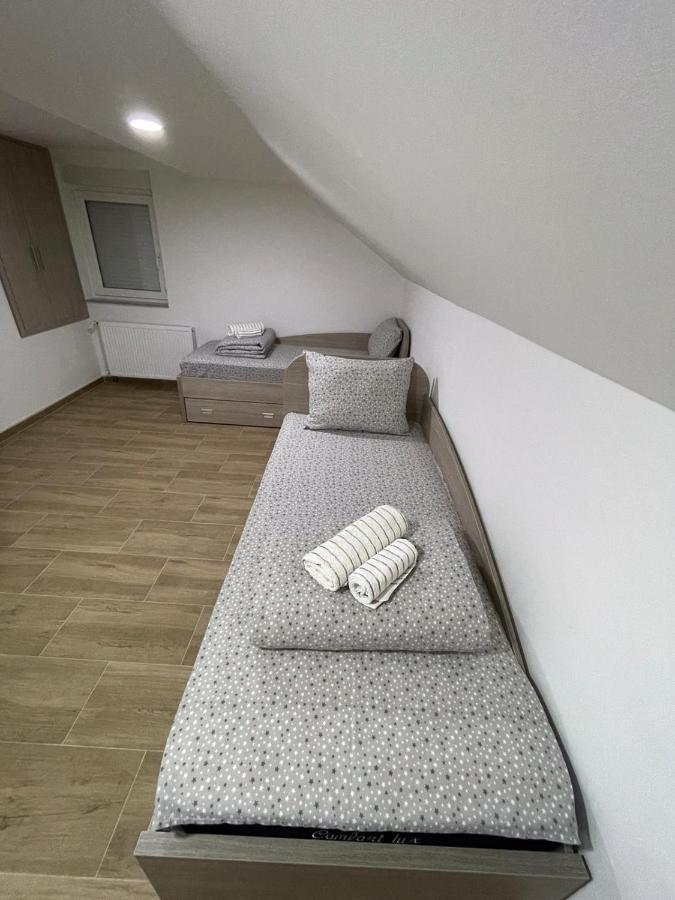 Apartman Ambijent Аранделовац Экстерьер фото
