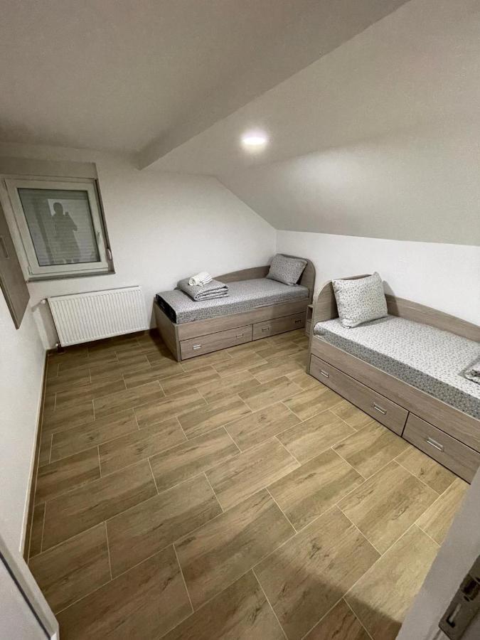 Apartman Ambijent Аранделовац Экстерьер фото